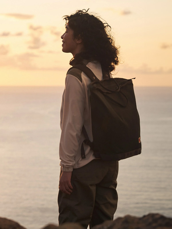 Hochwertiger Reiserucksack, personalisierte Merchandise Mitarbeitergeschenke